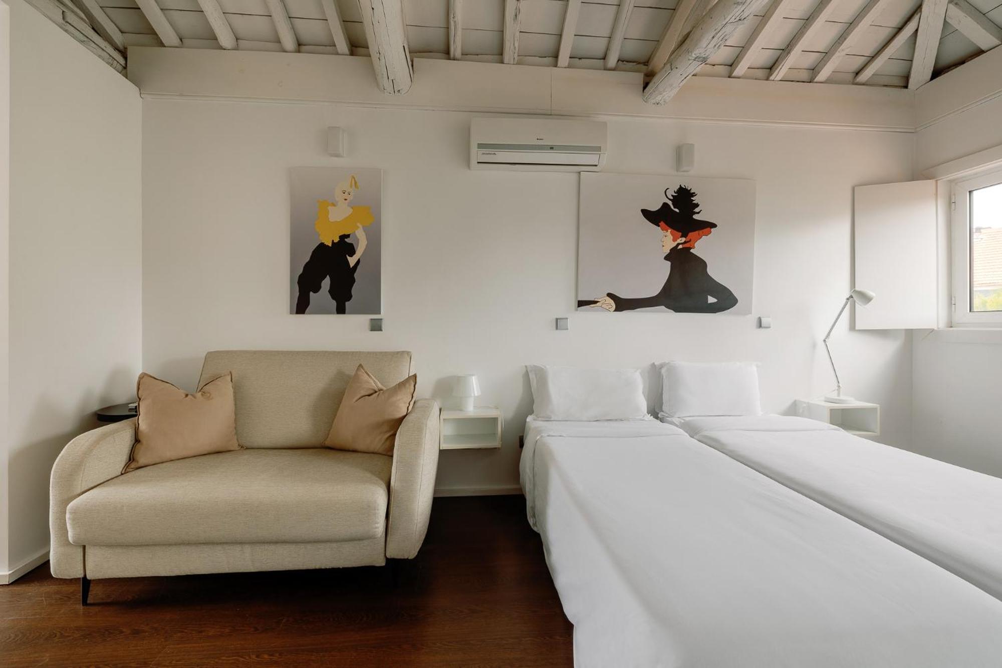 Fine Arts Studios By Olala Homes Porto Bagian luar foto