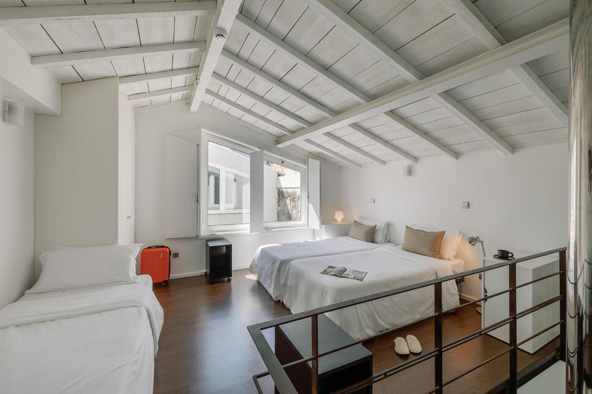 Fine Arts Studios By Olala Homes Porto Bagian luar foto