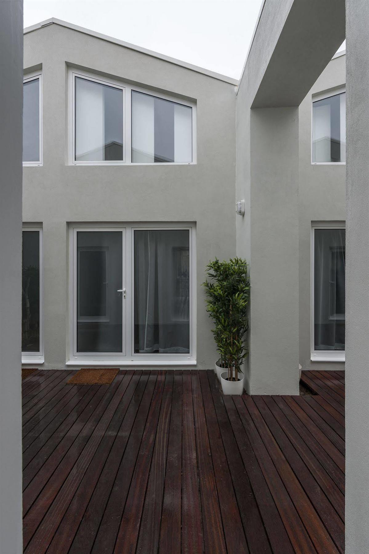 Fine Arts Studios By Olala Homes Porto Bagian luar foto