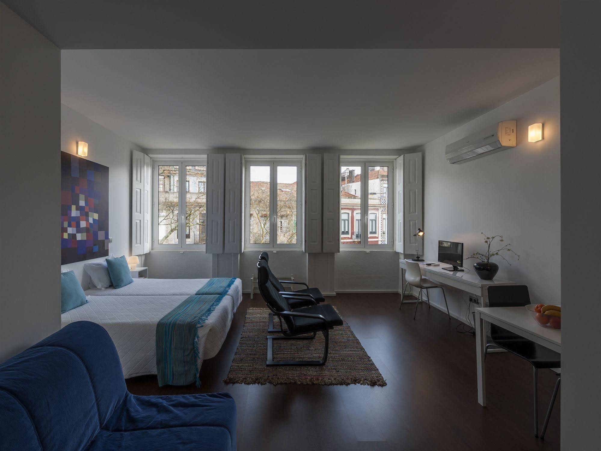 Fine Arts Studios By Olala Homes Porto Bagian luar foto