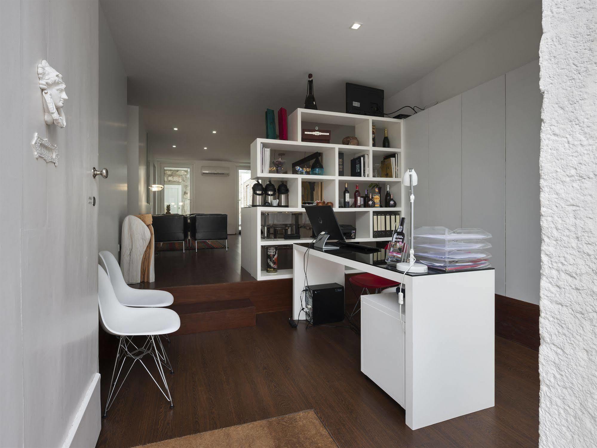 Fine Arts Studios By Olala Homes Porto Bagian luar foto