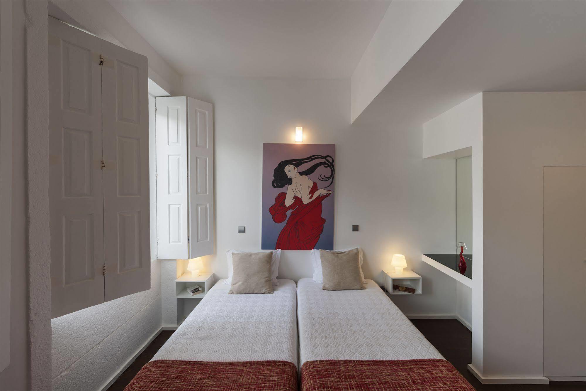 Fine Arts Studios By Olala Homes Porto Bagian luar foto
